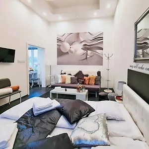Modern Flat In Center Budapeszt