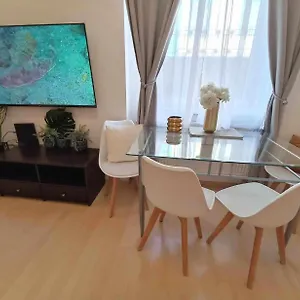  Apartment Trendy 2 Flat, Next To Corvin Mall Free Huge Garage! Ac,dishwasher,washmachine, Smart Tv