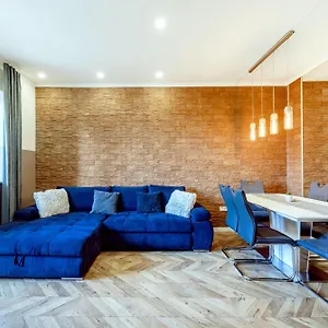 Nehru Budapest