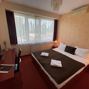 Otel Canada, Budapeşte