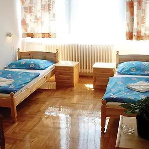 Otel Rila, Budapeşte